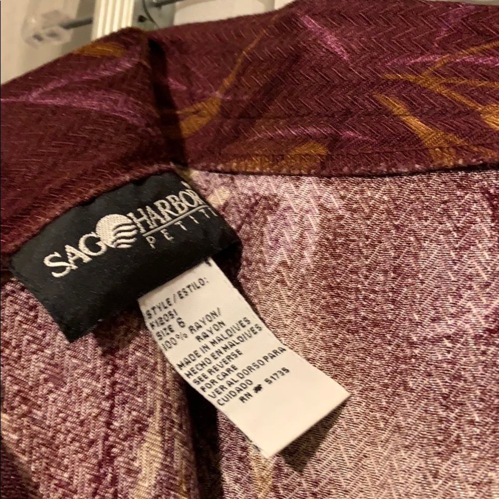 CLOSET CLEAR OUT!! SALE!!Sag Harbor burgundy/gold/rayon skirt Sz 6 - Picture 3 of 4